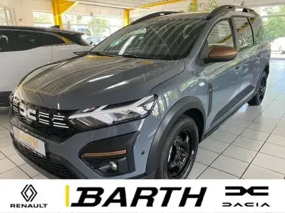 Gebraucht Dacia Jogger Extreme 110 PS (80 kW) 2025 Grau Van / Kleinbus