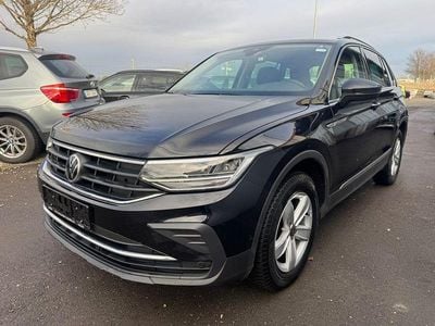 Gebraucht VW Tiguan Life 150 PS (110 kW) 2021 Schwarz SUV