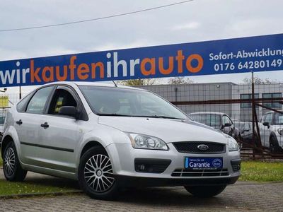 gebraucht Ford Focus Lim. Trend*KLIMA*ZV-FUNK*RADIO-CD !!