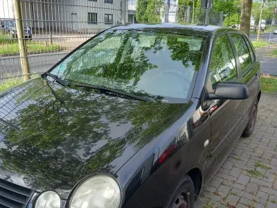Gebraucht VW Polo Basis 64 PS (47 kW) 2004 Schwarz Kleinwagen