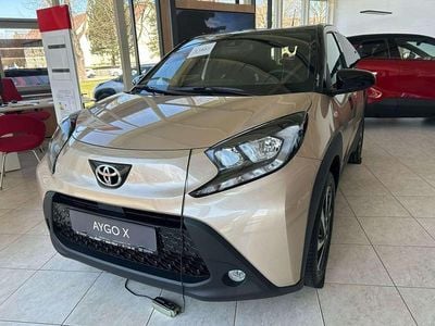 Gebraucht Toyota Aygo X Team 72 PS (52 kW) 2024 Beige SUV