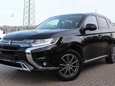 Gebraucht Mitsubishi Outlander P-HEV 224 PS (164 kW) 2021 Pantherschwarz (p) SUV