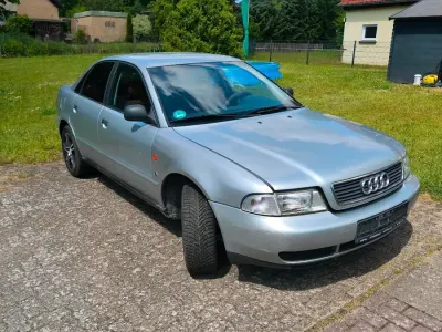 Gebraucht Audi A4 125 PS (91 kW) 2026 Silber Limousine