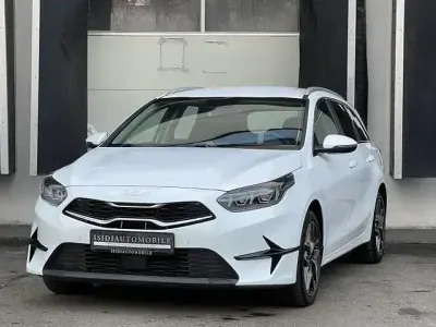 Gebraucht Kia Ceed Sportswagon Spirit 136 PS (100 kW) 2022 Weiß Kombi