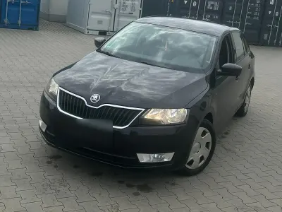 Gebraucht Skoda Rapid 90 PS (66 kW) 2014 Schwarz Kleinwagen
