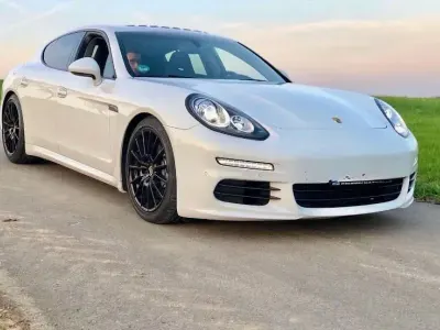 Gebraucht Porsche Panamera Diesel 250 PS (183 kW) 2014 Weiß Kleinwagen