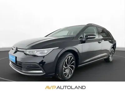 Gebraucht VW Golf VIII Style 190 PS (139 kW) 2023 Deep black perleffekt Kombi