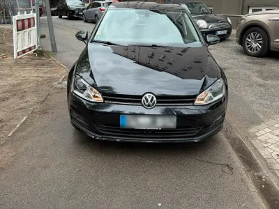 Gebraucht VW Golf VII 105 PS (77 kW) 2013 Schwarz Limousine