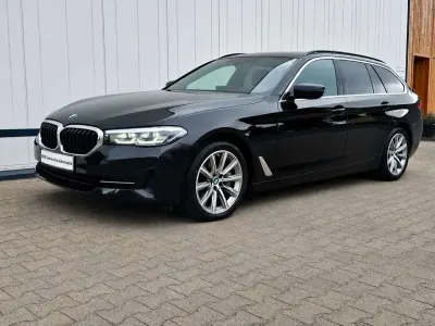 Gebraucht BMW 530 Sport Line 286 PS (210 kW) 2023 Schwarz Limousine