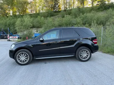 Gebraucht Mercedes ML320 224 PS (164 kW) 2007 Schwarz SUV