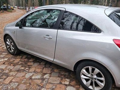 Gebraucht Opel Corsa Innovation 90 PS (66 kW) 2014 Silber Kleinwagen