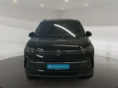 Gebraucht VW Tiguan Goal 150 PS (110 kW) 2025 Schwarz SUV