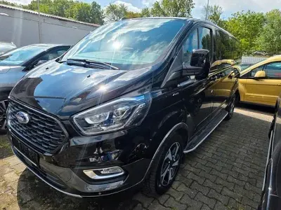 Gebraucht Ford Tourneo Active 131 PS (96 kW) 2022 Schwarz Van / Kleinbus
