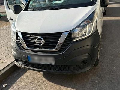 Gebraucht Nissan NV300 121 PS (88 kW) 2017 Weiß Van
