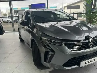 Neu Mitsubishi Colt Plus 67 PS (49 kW) 2025 Achatgrau Kleinwagen