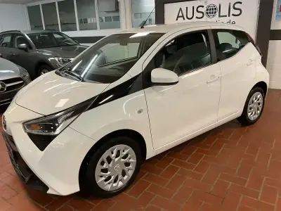 Usata Toyota Aygo X 72 CV (52 kW) 2022 Bianco SUV