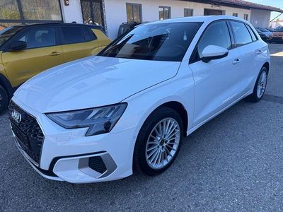 Usado Audi A3 Advanced 116 HP (85 kW) 2024 Branco Sedan