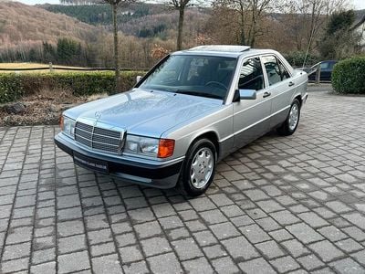 Gebraucht Mercedes 190 90 PS (66 kW) 1993 Silber Limousine