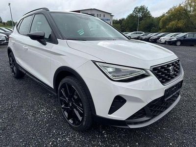 Weiß Neu 2025 Seat Arona FR SUV | 28.289 € (Etwas zu teuer)