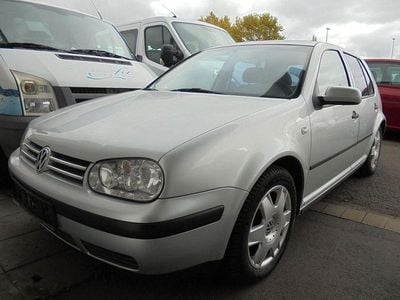 Silber Gebraucht 2000 VW Golf IV Comfortline Limousine | 4.799 € (Teuer)
