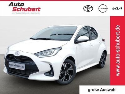 Neu Toyota Yaris Hybrid 117 PS (86 kW) 2026 Weiss Kleinwagen