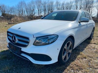 gebraucht Mercedes E350 4Matic/ 2.Hand/ dig. Cockpit