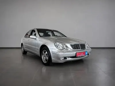 Gebraucht Mercedes C180 143 PS (105 kW) 2003 Silber Limousine