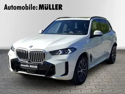 Gebraucht BMW X5 M Sport 298 PS (219 kW) 2023 Weiß SUV
