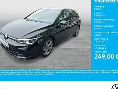 Używany VW Golf VIII R-line 150 KM (110 kW) 2024 Czarny Sedan/Limuzyna