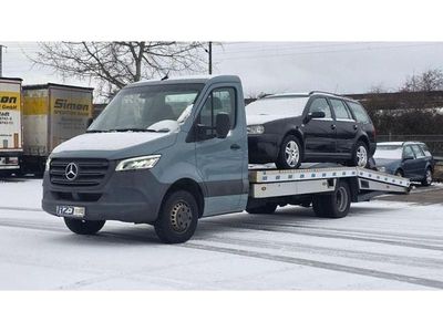 Używany Mercedes Sprinter 190 KM (139 kW) 2020 Niebieski Van