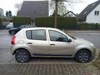Usata Dacia Sandero Ambiance 75 CV (55 kW) 2013 Marrone Berlina