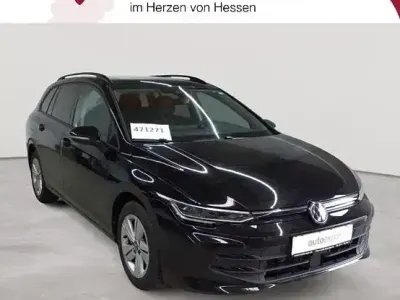 Gebraucht VW Golf VIII Life 116 PS (85 kW) 2025 Schwarz Kombi