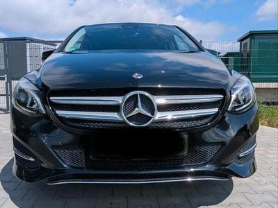 Mercedes B220
