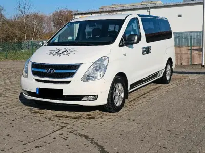 Gebraucht Hyundai H-1 170 PS (125 kW) 2011 Weiß Van / Kleinbus