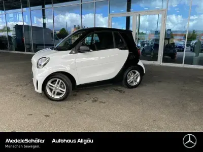 Używany Smart ForTwo Electric Drive 60 kW (82 KM) 2021 Biały Kabriolet
