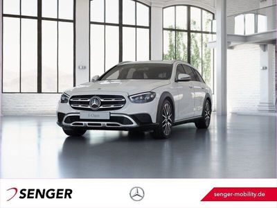 Weiß Gebraucht 2023 Mercedes E220 Avantgarde Kombi | 50.880 €