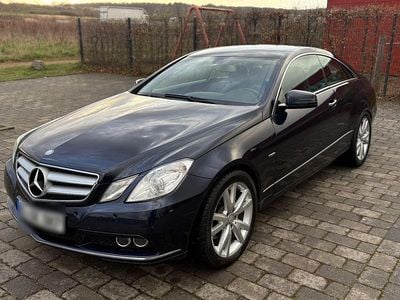 Usata Mercedes E350 265 CV (194 kW) 2010 Blu Coupé