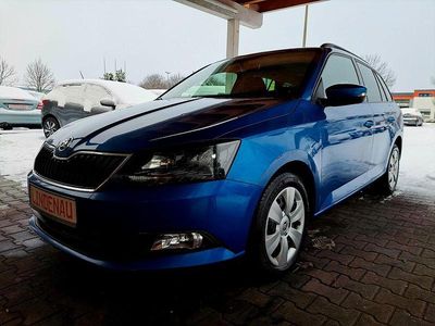 Blau Gebraucht 2015 Skoda Fabia Ambition Kombi | 5.895 € (Fairer Preis)