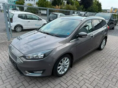 Gebraucht Ford Focus Titanium 120 PS (88 kW) 2015 Braun Kombi