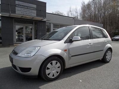 Gebraucht Ford Fiesta Ambiente 69 PS (50 kW) 2005 Silber Kleinwagen