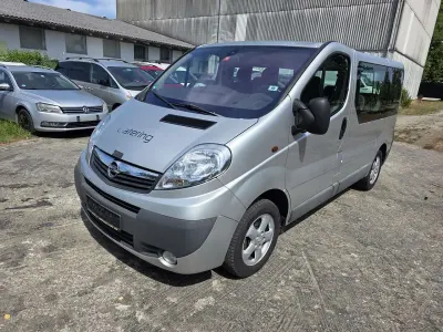 Gebraucht Opel Vivaro 114 PS (83 kW) 2012 Starsilber m2 Van / Kleinbus