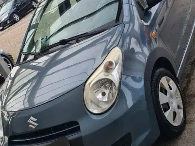 Gebraucht Suzuki Alto Basic 67 PS (49 kW) 2012 Silber Kleinwagen