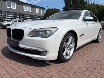 Gebraucht BMW 740 Sport Line 306 PS (225 kW) 2010 Weiß Limousine