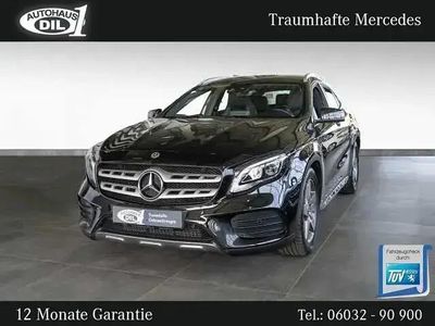 Schwarz (kosmosschwarz metalliclack) Gebraucht 2019 Mercedes GLA200 AMG line SUV | 26.850 € (Fairer Preis)