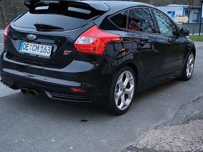 Gebraucht Ford Focus Sport 250 PS (183 kW) 2012 Schwarz Limousine