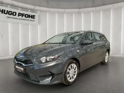 Używany Kia Ceed Vision 101 KM (74 kW) 2023 Modellpflege Hatchback