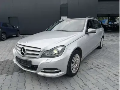 Gebraucht Mercedes C200 Edition 136 PS (100 kW) 2012 Silber Kombi