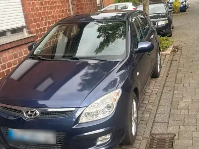 Gebraucht Hyundai i30 143 PS (105 kW) 2008 Blau Limousine