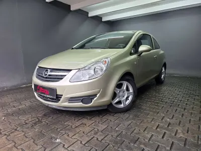 Gebraucht Opel Corsa Edition 80 PS (58 kW) 2008 Champagner silber m2 Kleinwagen