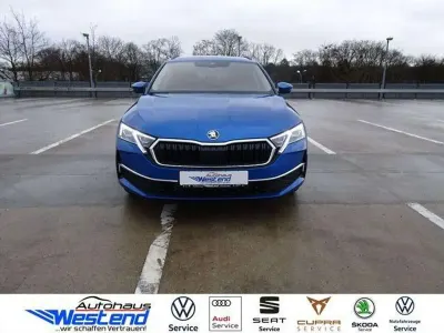 Gebraucht Skoda Octavia Selection 150 PS (110 kW) 2025 Raceblau Kombi